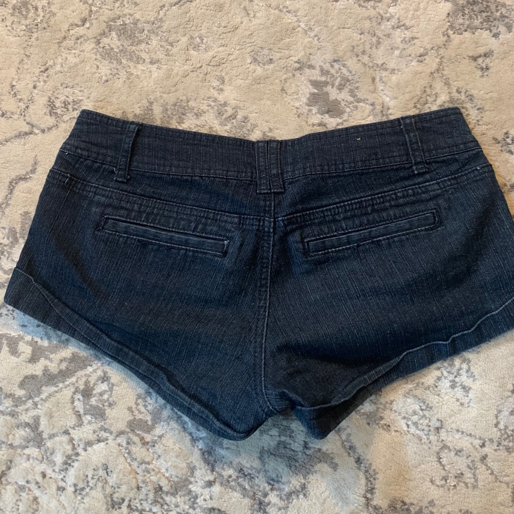 Shorts - Picture 2 of 3
